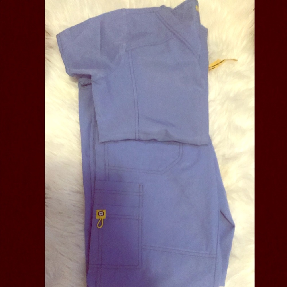 WonderWink 4-Stretch Women's Sporty Scrub Set